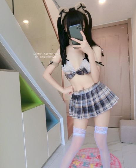 湿润的有夫之妇中文字幕_DVD高清免费观看